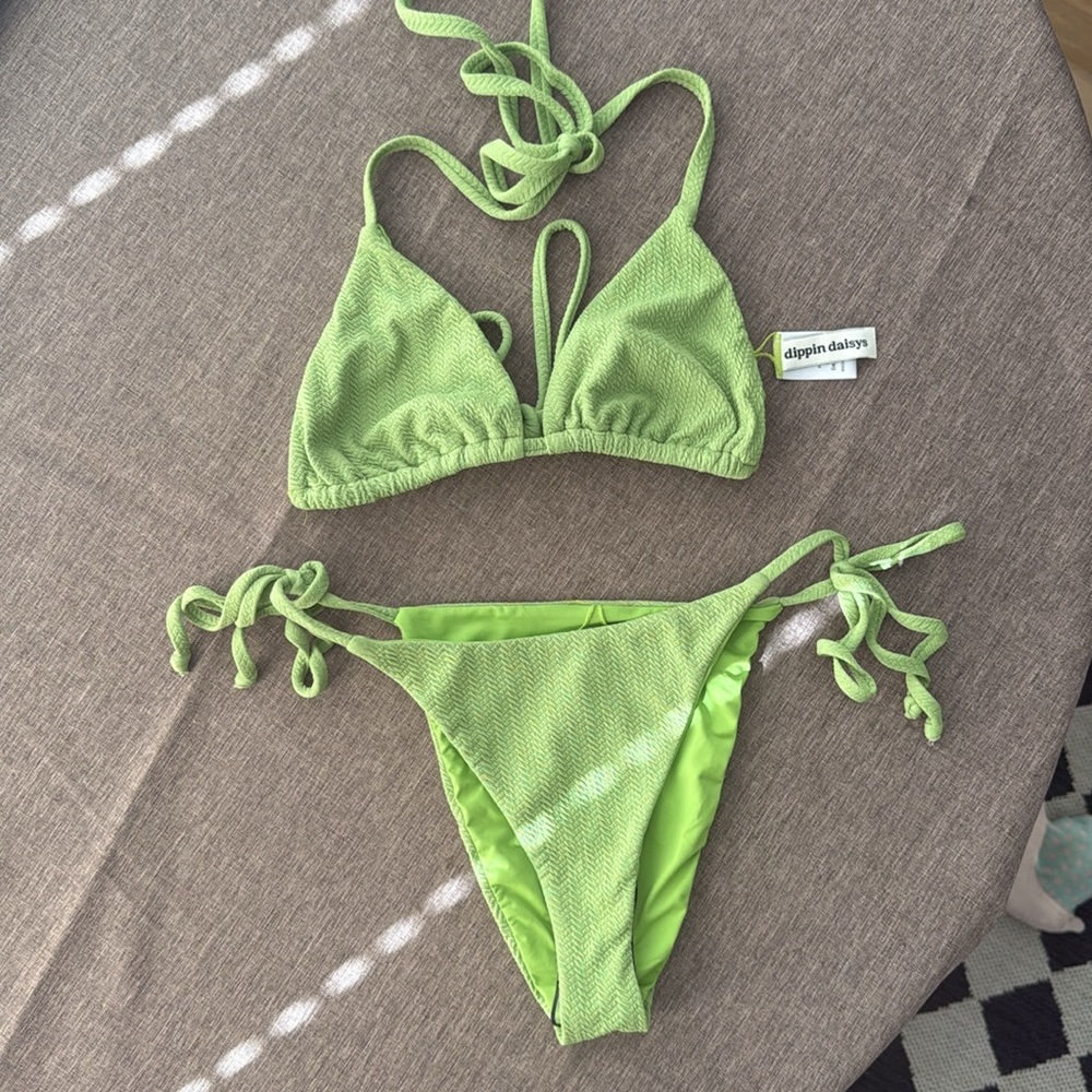 Dippin Daisy’s | Palm Triangle Tie-Back Top & Mia Cheeky Bikini Bottom | Avocado